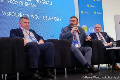 Uczestnicy pierwszego dnia 11. Kongresu Klastrów Polskich w Parku Technologii Kosmicznych w Zielonej Górze-Nowym Kisielinie