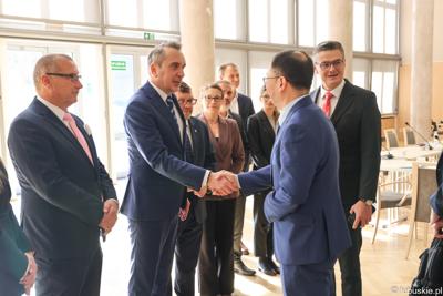 Wizyta ambasadora nadzwyczajnego i pełnomocnego Chińskiej Republiki Ludowej Lu Shanem w Urzędzie Marszałkowskim Województwa Lubuskiego w Zielonej Górze