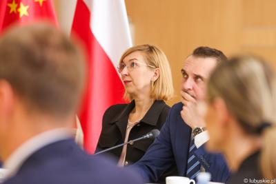 Wizyta ambasadora nadzwyczajnego i pełnomocnego Chińskiej Republiki Ludowej Lu Shanem w Urzędzie Marszałkowskim Województwa Lubuskiego w Zielonej Górze