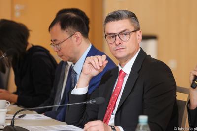 Wizyta ambasadora nadzwyczajnego i pełnomocnego Chińskiej Republiki Ludowej Lu Shanem w Urzędzie Marszałkowskim Województwa Lubuskiego w Zielonej Górze