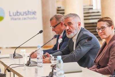 Wizyta ambasadora nadzwyczajnego i pełnomocnego Chińskiej Republiki Ludowej Lu Shanem w Urzędzie Marszałkowskim Województwa Lubuskiego w Zielonej Górze