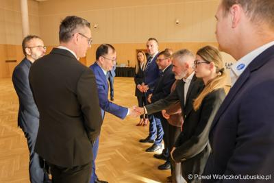 Wizyta ambasadora nadzwyczajnego i pełnomocnego Chińskiej Republiki Ludowej Lu Shanem w Urzędzie Marszałkowskim Województwa Lubuskiego w Zielonej Górze