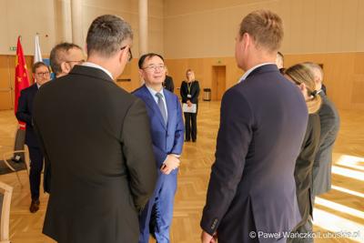 Wizyta ambasadora nadzwyczajnego i pełnomocnego Chińskiej Republiki Ludowej Lu Shanem w Urzędzie Marszałkowskim Województwa Lubuskiego w Zielonej Górze