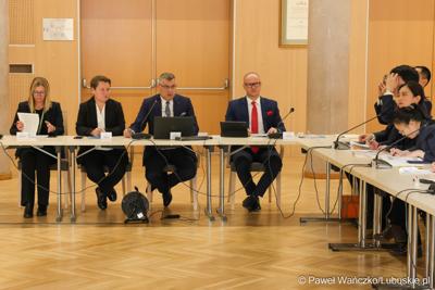 Wizyta ambasadora nadzwyczajnego i pełnomocnego Chińskiej Republiki Ludowej Lu Shanem w Urzędzie Marszałkowskim Województwa Lubuskiego w Zielonej Górze