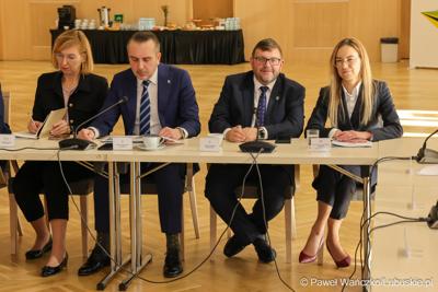 Wizyta ambasadora nadzwyczajnego i pełnomocnego Chińskiej Republiki Ludowej Lu Shanem w Urzędzie Marszałkowskim Województwa Lubuskiego w Zielonej Górze