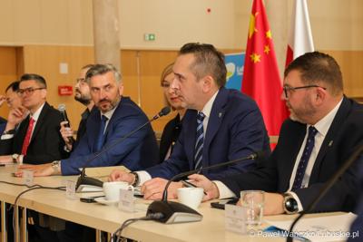 Wizyta ambasadora nadzwyczajnego i pełnomocnego Chińskiej Republiki Ludowej Lu Shanem w Urzędzie Marszałkowskim Województwa Lubuskiego w Zielonej Górze