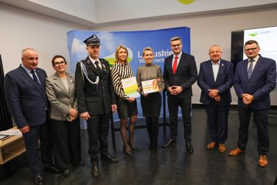 Województwo Lubuskie konsekwentnie wspiera lubuskich strażaków. Umowy z gminami z północy regionu podpisane