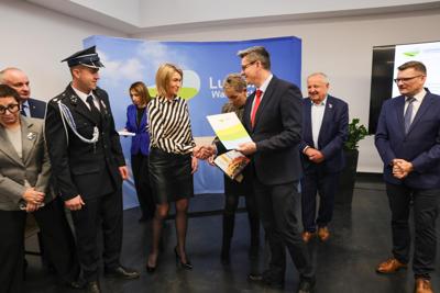 Województwo Lubuskie konsekwentnie wspiera lubuskich strażaków. Umowy z gminami z północy regionu podpisane