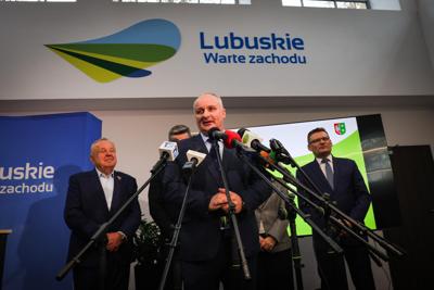 Województwo Lubuskie konsekwentnie wspiera lubuskich strażaków. Umowy z gminami z północy regionu podpisane