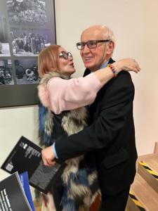 Od 7 listopada 2025 r. w Muzeum Ziemi Lubuskiej można oglądać „Fotoreportaże” Tomasza Gawałkiewicza, ale też najnowsze obrazy Józefa Burlewicza. Podwójny piątkowy wernisaż w MZL uświetnił recital utalentowanego młodego pianisty – pochodzącego z Zielonej Góry Wiktora Pelca (zagrał utwory Chopina i Pendereckiego. 
Zielonogórskim bohaterom wieczoru gratulowali marszałek województwa lubuskiego Sebastian Ciemnoczołowski i członek Zarządu Województwa Lubuskiego Łukasz Porycki. 
