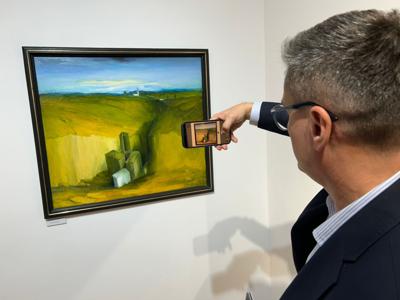 Od 7 listopada 2025 r. w Muzeum Ziemi Lubuskiej można oglądać „Fotoreportaże” Tomasza Gawałkiewicza, ale też najnowsze obrazy Józefa Burlewicza. Podwójny piątkowy wernisaż w MZL uświetnił recital utalentowanego młodego pianisty – pochodzącego z Zielonej Góry Wiktora Pelca (zagrał utwory Chopina i Pendereckiego. 
Zielonogórskim bohaterom wieczoru gratulowali marszałek województwa lubuskiego Sebastian Ciemnoczołowski i członek Zarządu Województwa Lubuskiego Łukasz Porycki. 
