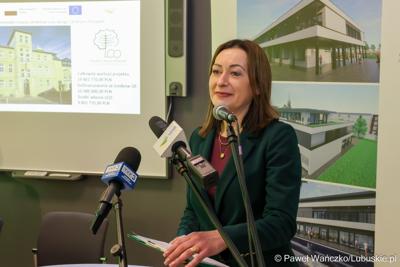 Prezeska Lubuskiego Centrum Ortopedii w Świebodzinie Elżbieta Kozak