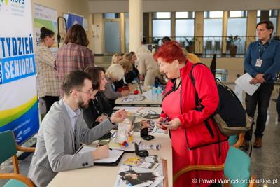 Uczestnicy Forum Seniora w Sali Kolumnowej Sejmiku Województwa Lubuskiego w Zielonej Górze