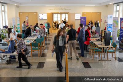 Uczestnicy Forum Seniora w Sali Kolumnowej Sejmiku Województwa Lubuskiego w Zielonej Górze