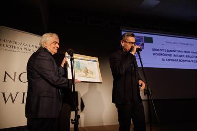 W Wojewódzkiej i Miejskiej Bibliotece Publicznej im. Cypriana Norwida w Zielonej Górze odbyła się gala kończąca jubileuszowy rok, 70-lecie biblioteki i 50-lecie jej głównego gmachu.