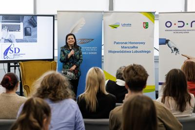 Konkurs organizowany dla młodych Lubuszan pragnących sprawdzić swoje siły przy tworzeniu tekstów o głębszym, regionalnym znaczeniu.