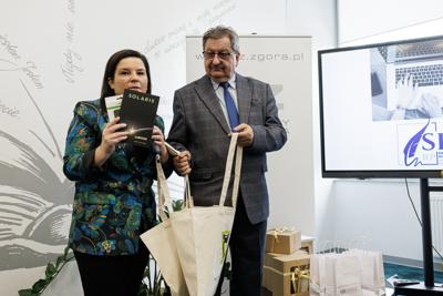 Konkurs organizowany dla młodych Lubuszan pragnących sprawdzić swoje siły przy tworzeniu tekstów o głębszym, regionalnym znaczeniu.