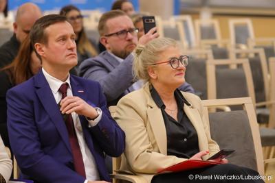 Konferencja z okazji 10-lecia jubileuszu Fundacji RONDO