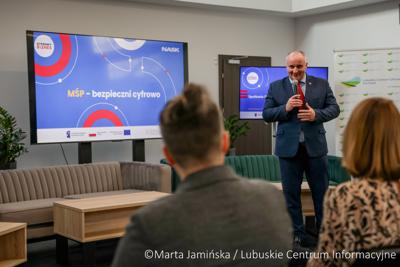 Bezpieczny i innowacyjny biznes w erze cyfrowej