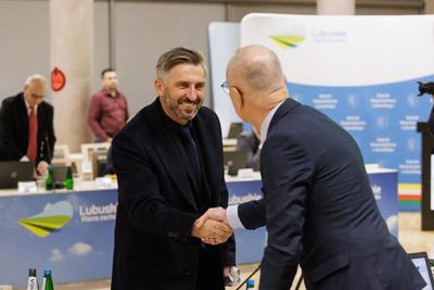 Nadzwyczajna sesja Sejmiku Województwa Lubuskiego. Tematem obrad było powołanie transportowej spółki Województwa Lubuskiego.