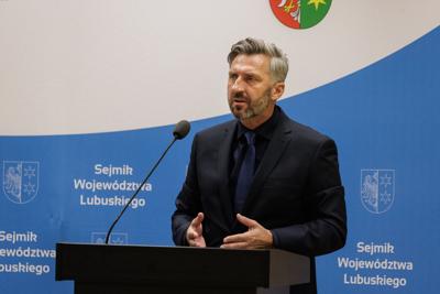 Nadzwyczajna sesja Sejmiku Województwa Lubuskiego. Tematem obrad było powołanie transportowej spółki Województwa Lubuskiego.