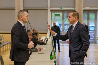 Nadzwyczajna sesja Sejmiku Województwa Lubuskiego. Tematem obrad było powołanie transportowej spółki Województwa Lubuskiego.