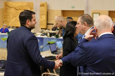 Nadzwyczajna sesja Sejmiku Województwa Lubuskiego. Tematem obrad było powołanie transportowej spółki Województwa Lubuskiego.