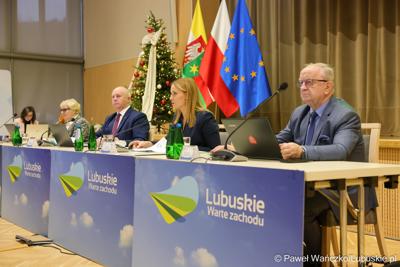 Nadzwyczajna sesja Sejmiku Województwa Lubuskiego. Tematem obrad było powołanie transportowej spółki Województwa Lubuskiego.