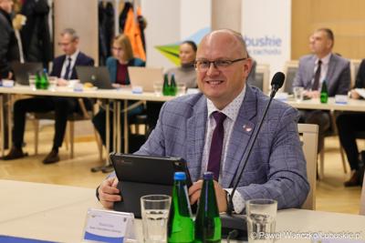 Nadzwyczajna sesja Sejmiku Województwa Lubuskiego. Tematem obrad było powołanie transportowej spółki Województwa Lubuskiego.