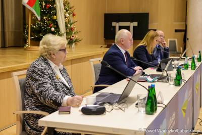 Nadzwyczajna sesja Sejmiku Województwa Lubuskiego. Tematem obrad było powołanie transportowej spółki Województwa Lubuskiego.