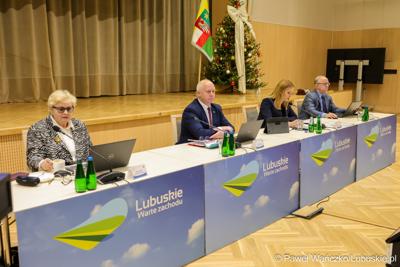 Nadzwyczajna sesja Sejmiku Województwa Lubuskiego. Tematem obrad było powołanie transportowej spółki Województwa Lubuskiego.