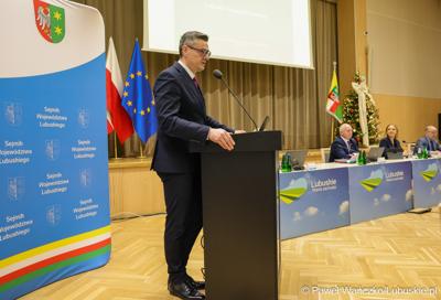 Nadzwyczajna sesja Sejmiku Województwa Lubuskiego. Tematem obrad było powołanie transportowej spółki Województwa Lubuskiego.