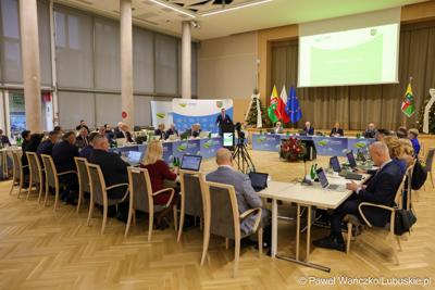 Nadzwyczajna sesja Sejmiku Województwa Lubuskiego. Tematem obrad było powołanie transportowej spółki Województwa Lubuskiego.