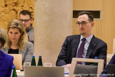Nadzwyczajna sesja Sejmiku Województwa Lubuskiego. Tematem obrad było powołanie transportowej spółki Województwa Lubuskiego.