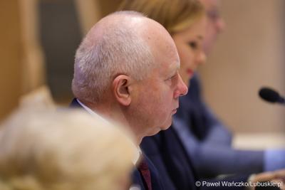 Nadzwyczajna sesja Sejmiku Województwa Lubuskiego. Tematem obrad było powołanie transportowej spółki Województwa Lubuskiego.