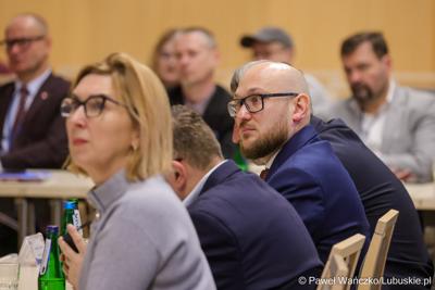 Nadzwyczajna sesja Sejmiku Województwa Lubuskiego. Tematem obrad było powołanie transportowej spółki Województwa Lubuskiego.