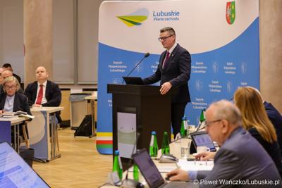 Nadzwyczajna sesja Sejmiku Województwa Lubuskiego. Tematem obrad było powołanie transportowej spółki Województwa Lubuskiego.