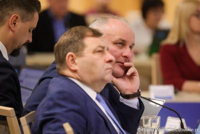 Nadzwyczajna sesja Sejmiku Województwa Lubuskiego. Tematem obrad było powołanie transportowej spółki Województwa Lubuskiego.