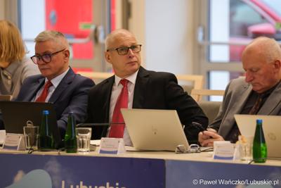 Nadzwyczajna sesja Sejmiku Województwa Lubuskiego. Tematem obrad było powołanie transportowej spółki Województwa Lubuskiego.