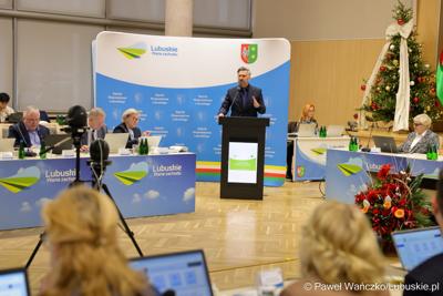 Nadzwyczajna sesja Sejmiku Województwa Lubuskiego. Tematem obrad było powołanie transportowej spółki Województwa Lubuskiego.