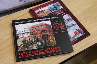 Lubuski Komendant Wojewódzki Państwowej Straży Pożarnej w Gorzowie Wlkp. nadbryg. Janusz Drozda  osobiście wręczył medale, aby w imieniu Lubuskich Strażaków, zarówno Państwowej Straży Pożarnej, jak i Ochotniczej Straży Pożarnej, podziękować zarządowi województwa za wspieranie Krajowego Systemu Ratowniczo-Gaśniczego