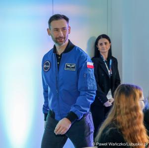 Polski astronauta Europejskiej Agencji Kosmicznej Sławosz Uznański-Wiśniewski w Parku Technologii Kosmicznych w Zielonej Górze-Nowym Kisielinie 