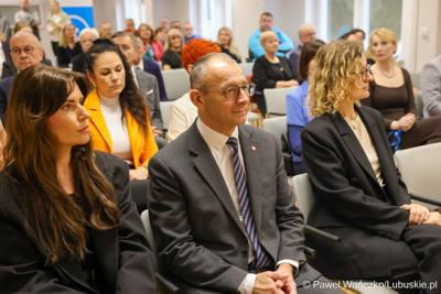 Uroczystość wręczenia odznaczeń dla zasłużonych pracowników gorzowskiego szpitala 