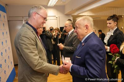 Uroczystość wręczenia odznaczeń dla zasłużonych pracowników gorzowskiego szpitala 