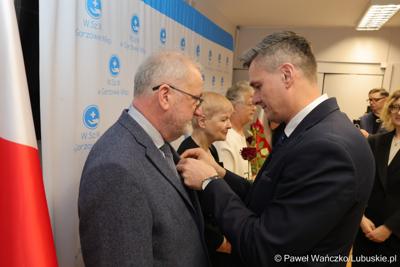 Uroczystość wręczenia odznaczeń dla zasłużonych pracowników gorzowskiego szpitala 