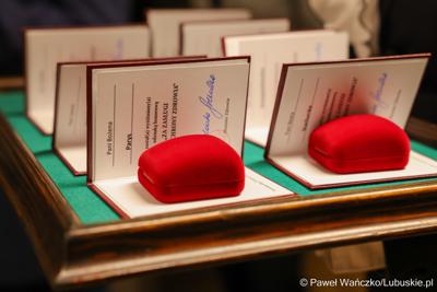 Uroczystość wręczenia odznaczeń dla zasłużonych pracowników gorzowskiego szpitala 