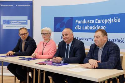Pierwsze umowy o dofinansowanie zostały zawarte. Na działania projektowe przyznano środki w ramach Europejskiego Funduszu Społecznego