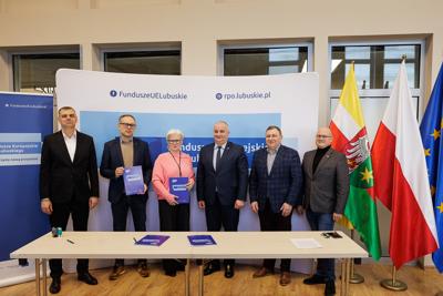 Pierwsze umowy o dofinansowanie zostały zawarte. Na działania projektowe przyznano środki w ramach Europejskiego Funduszu Społecznego