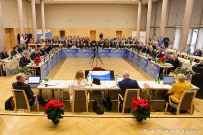 Uczestnicy XVII zwyczajnej sesja Sejmiku Województwa Lubuskiego