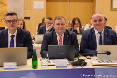 Uczestnicy XVII zwyczajnej sesja Sejmiku Województwa Lubuskiego